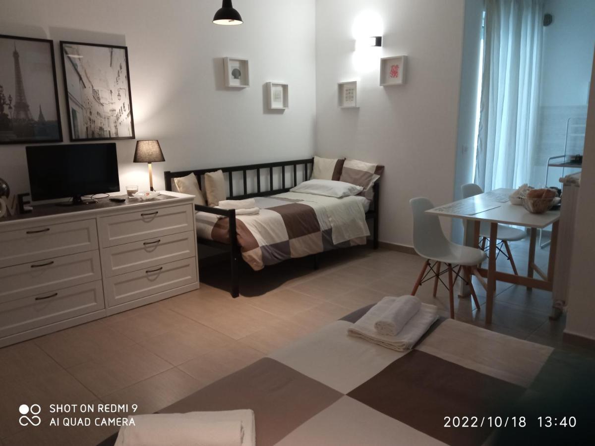 Miss Rossella Home Барі Екстер'єр фото