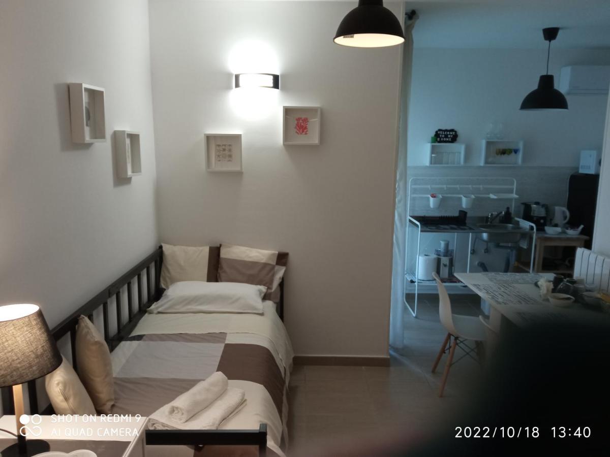 Miss Rossella Home Барі Екстер'єр фото